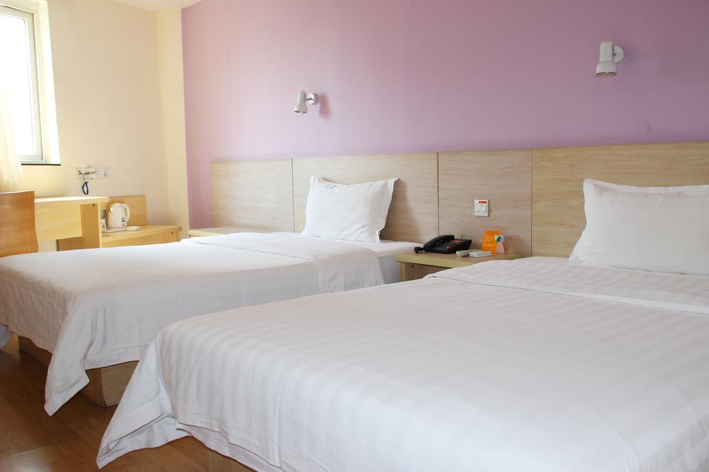 7Days Inn Huaihua Train Station Square 외부 사진